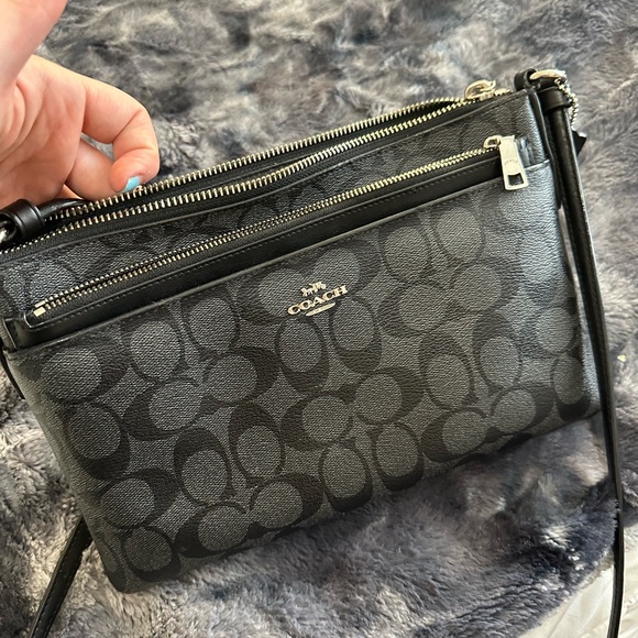 Black Coach Bag - Picture 7 of 7